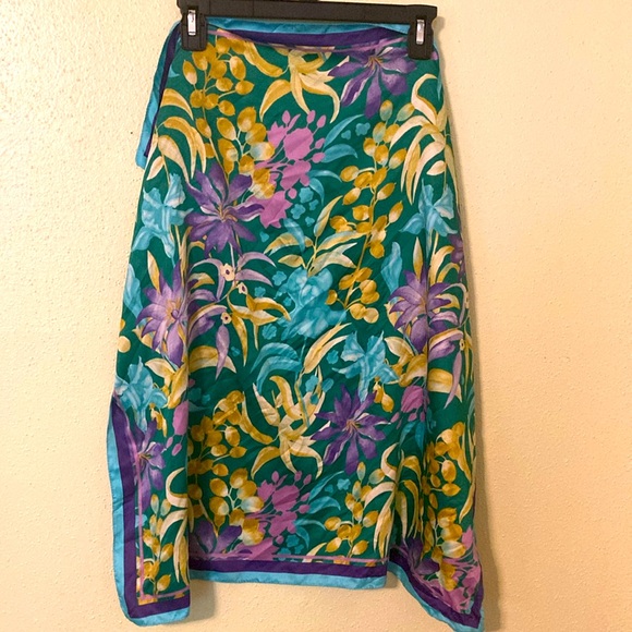 Zara SATIN EFFECT SCARF HANKERCHIEF NWOT - Picture 3 of 3